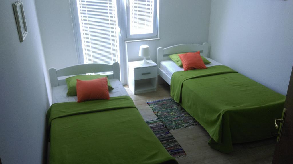 Holiday Home Rudelic Lukovo Šugarje Екстериор снимка